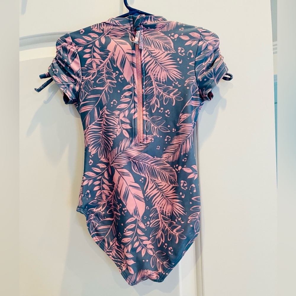 Girls’ One Piece Short Sleeve Swimsuit